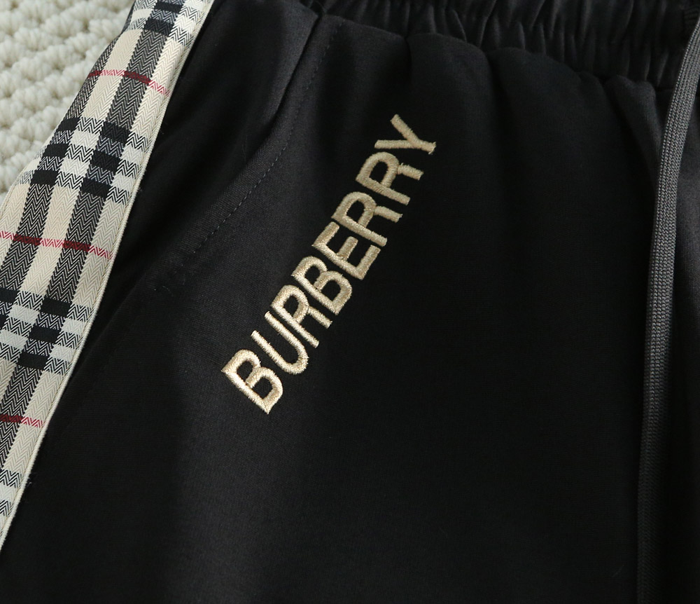 Burberry Short Pants